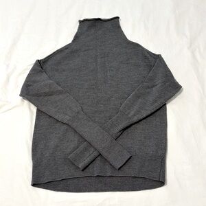 Aritzia Wilfred Cyprie Sweater in Grey